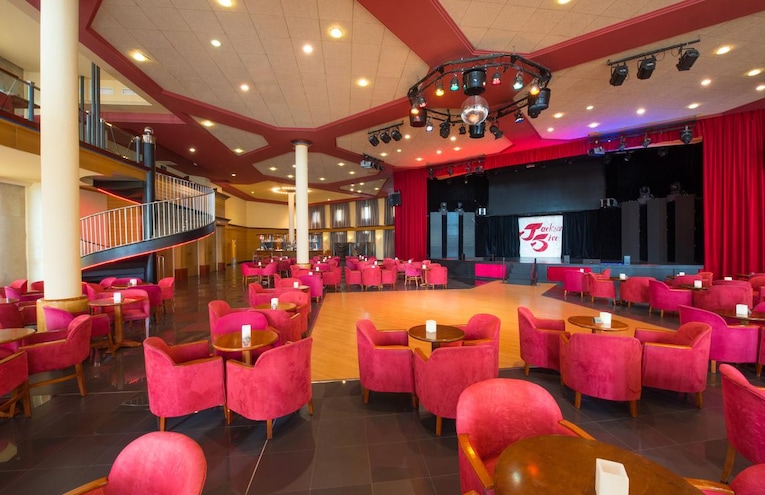 Restaurants - 6