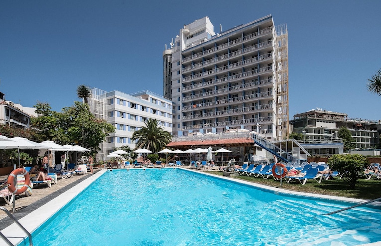 Swimming pools - 1