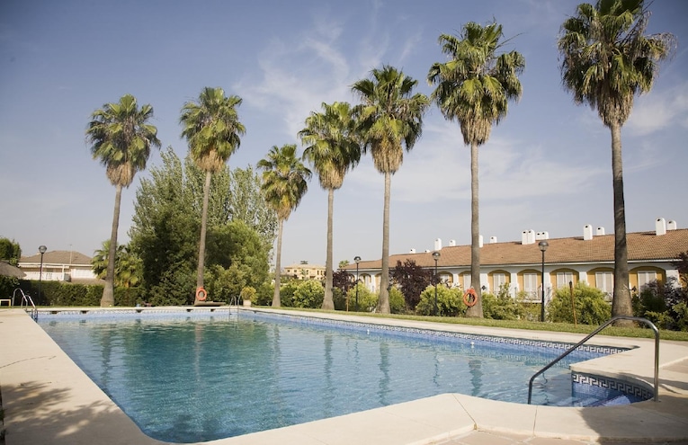 Swimming pools - 1