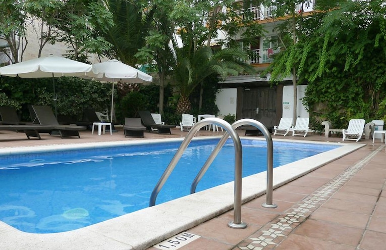 Swimming pools - 2