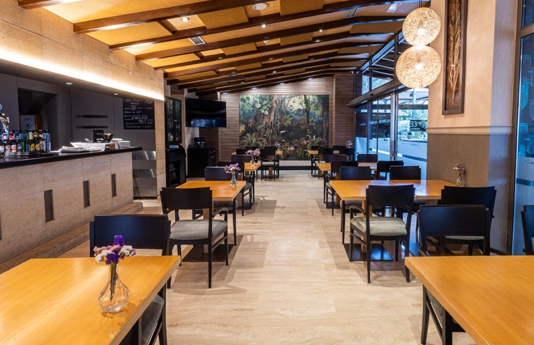 Restaurants - 8