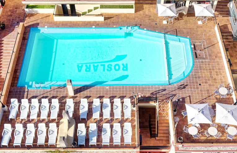 Swimming pools - 10