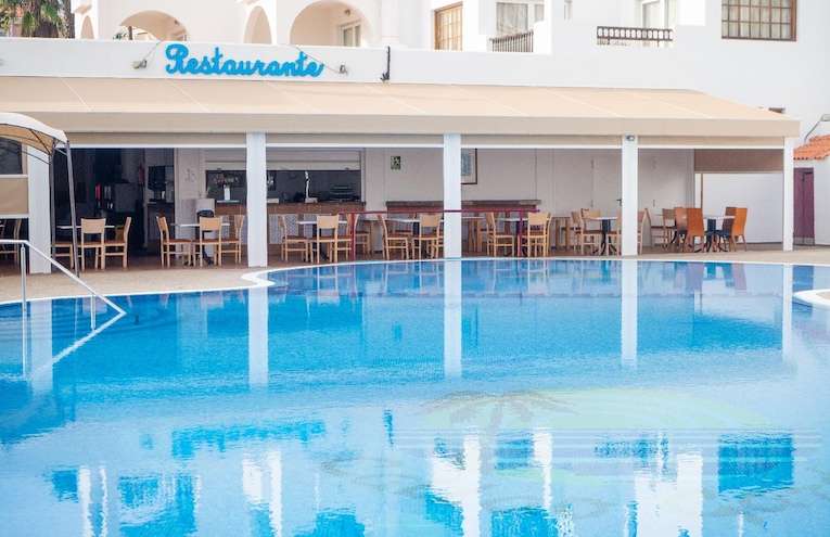 Swimming pools - 1