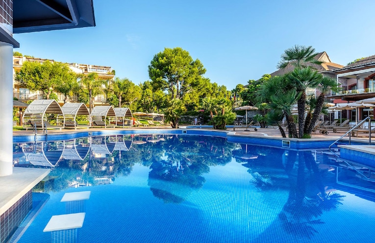 Swimming pools - 1