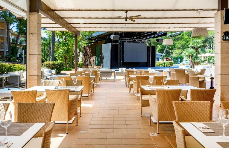 Restaurants - 4