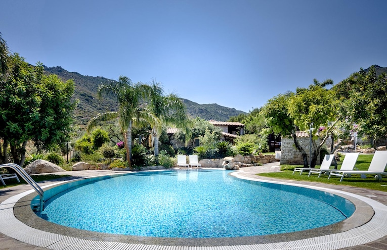 Swimming pools - 1