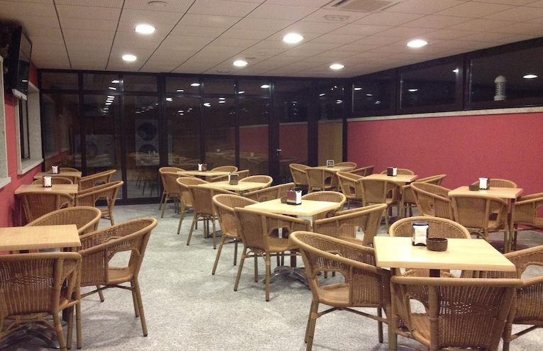 Restaurants - 8