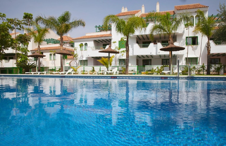 Swimming pools - 8