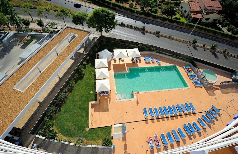 Swimming pools - 1