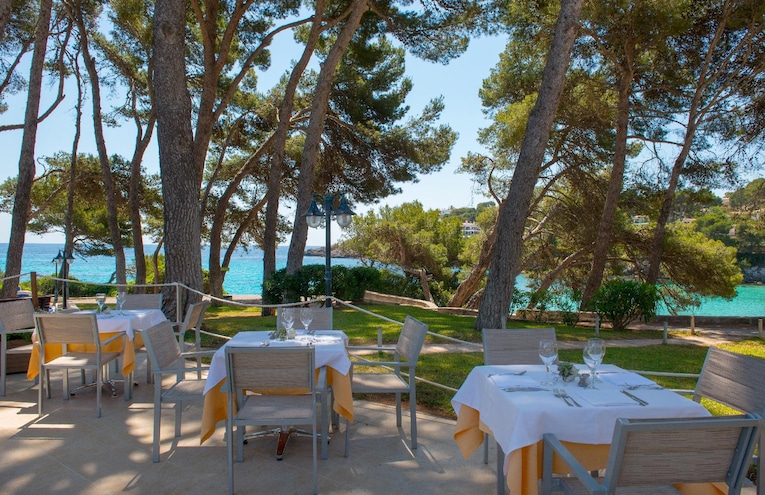 Restaurants - 4