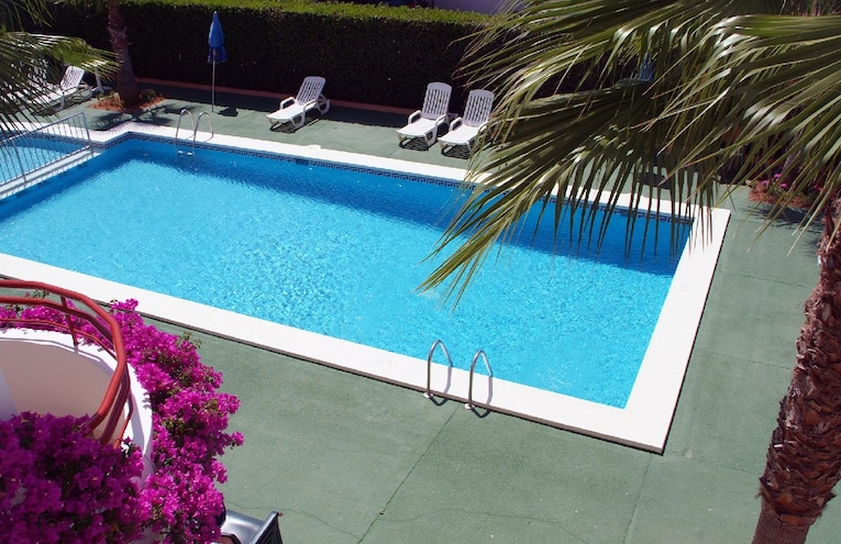 Swimming pools - 4
