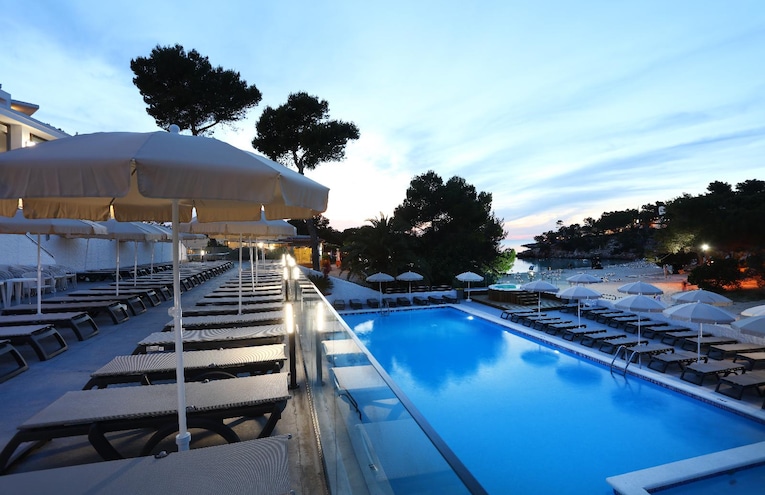 Swimming pools - 1