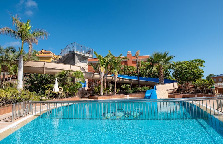 Swimming pools - 1