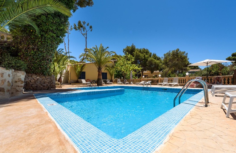 Swimming pools - 1