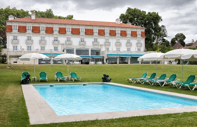 Swimming pools - 1