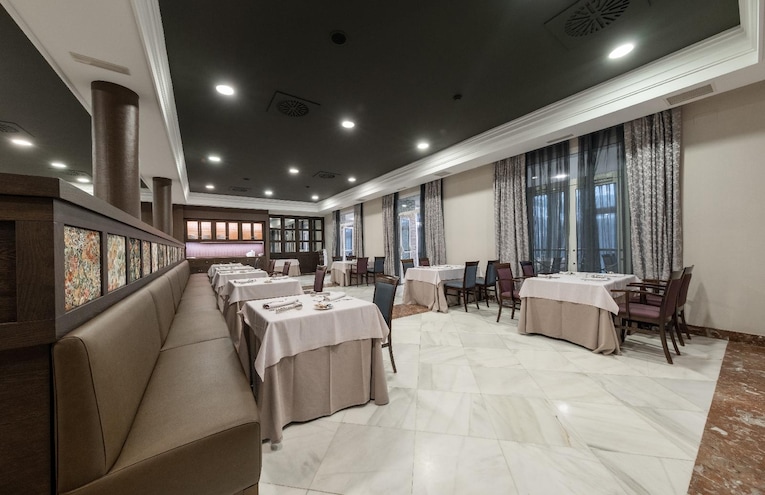 Restaurants - 4