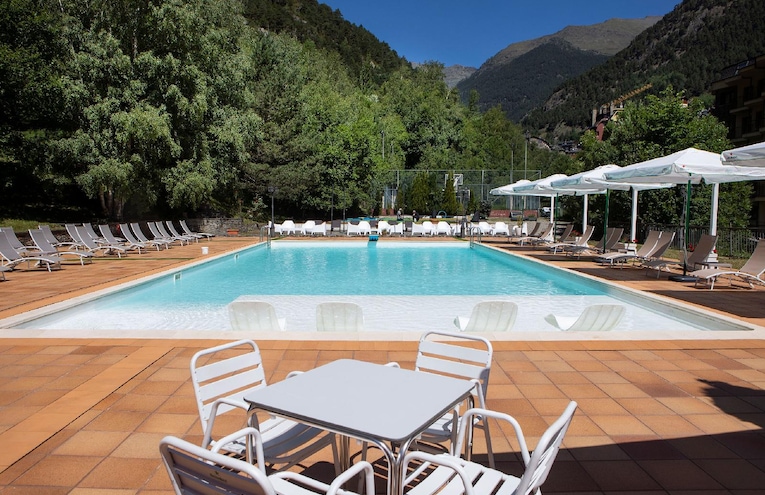 Swimming pools - 2