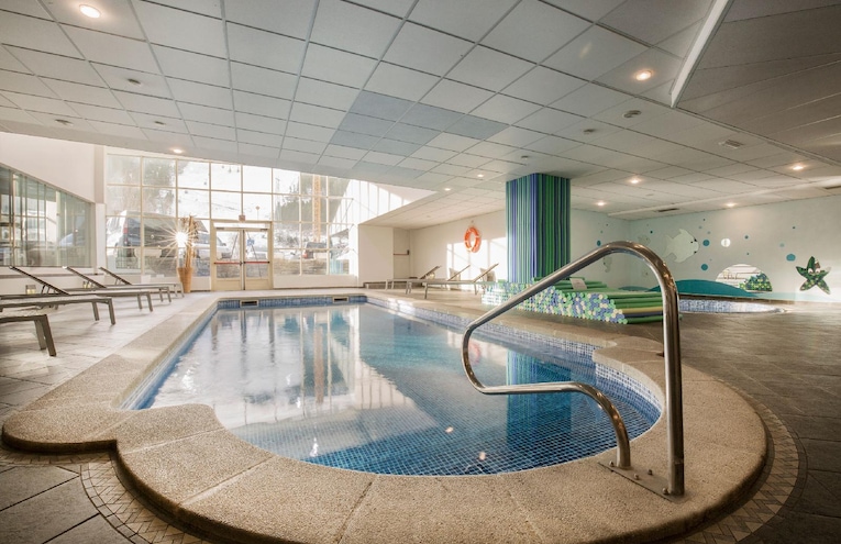 Swimming pools - 1