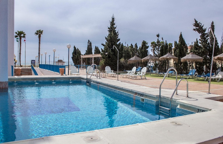 Swimming pools - 1