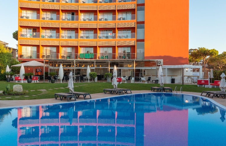 Swimming pools - 1