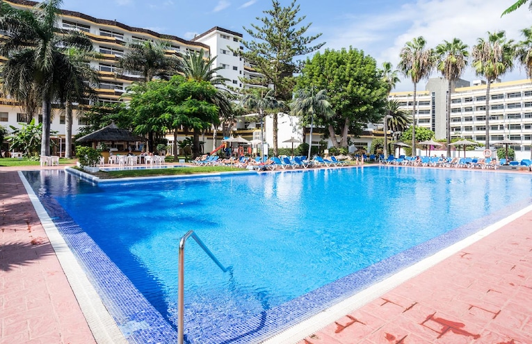 Swimming pools - 2