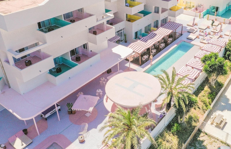 Swimming pools - 8