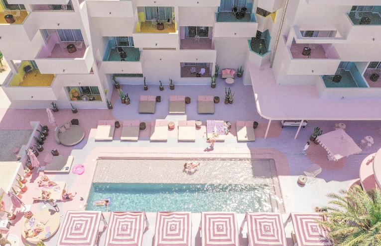 Swimming pools - 9