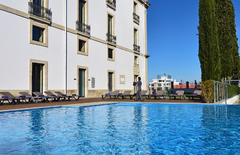 Swimming pools - 1