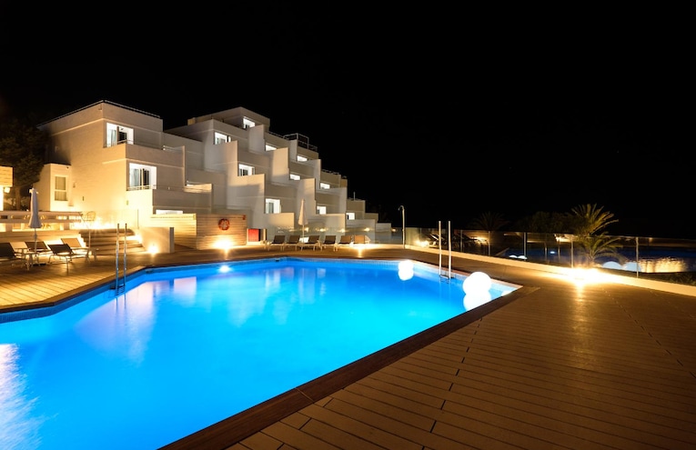 Swimming pools - 1