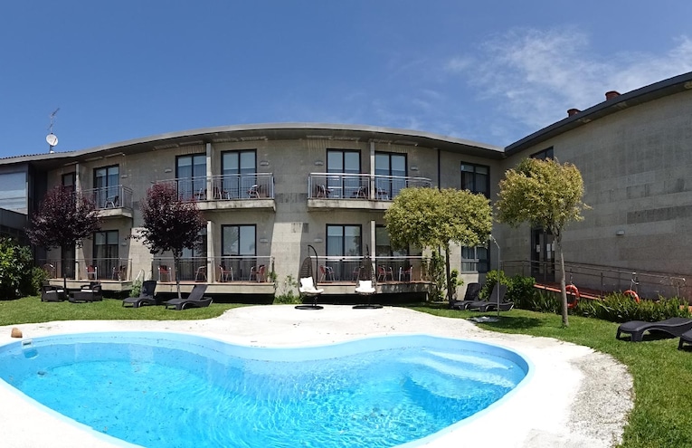 Swimming pools - 1