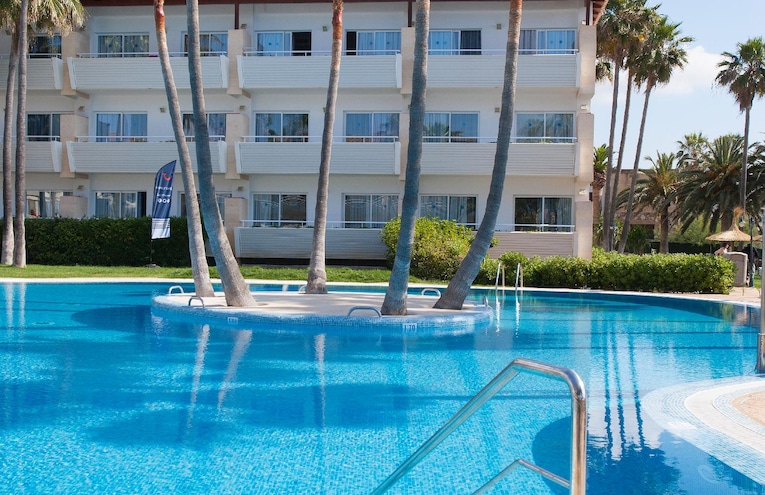 Swimming pools - 1