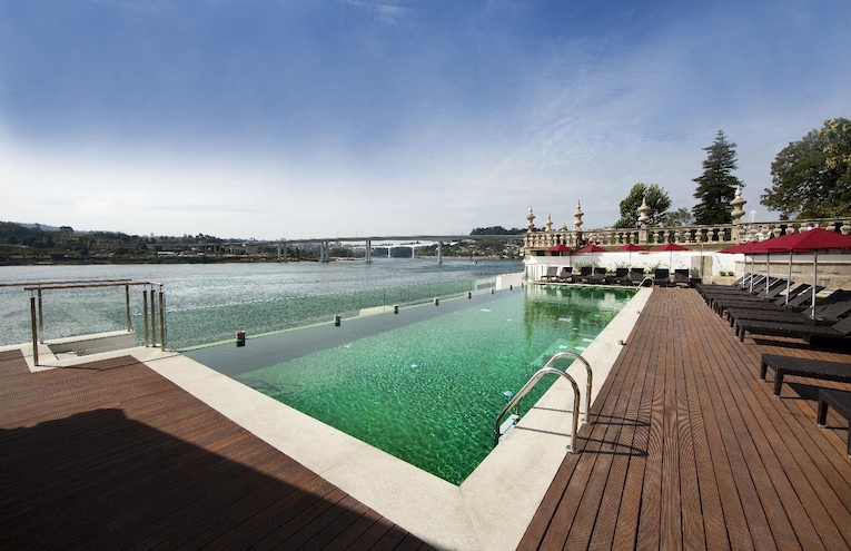 Swimming pools - 1