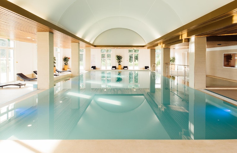 Swimming pools - 1