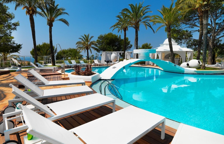 Swimming pools - 1