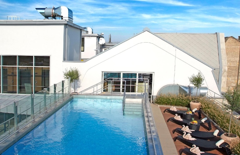 Swimming pools - 1