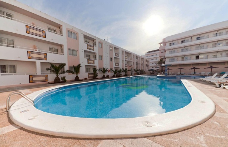 Swimming pools - 1