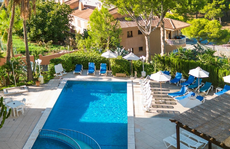 Swimming pools - 1