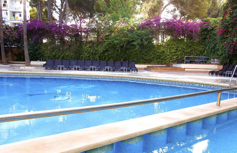 Swimming pools - 2