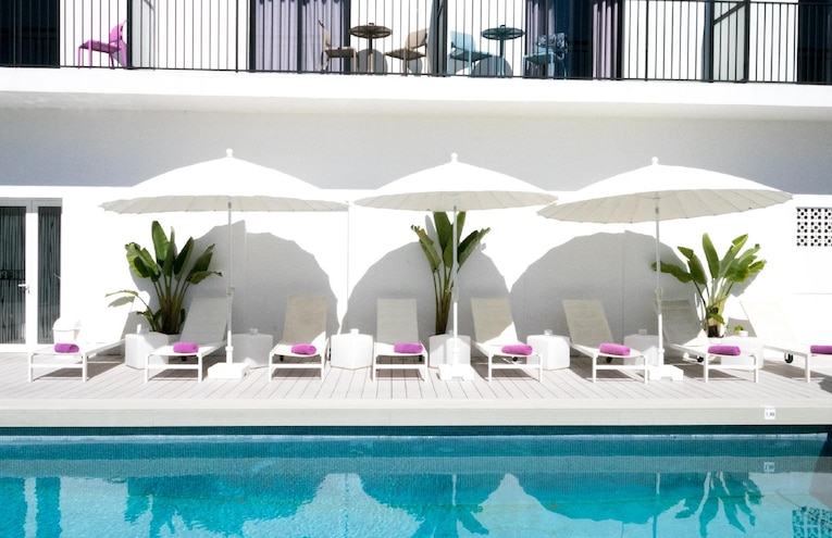 Swimming pools - 1