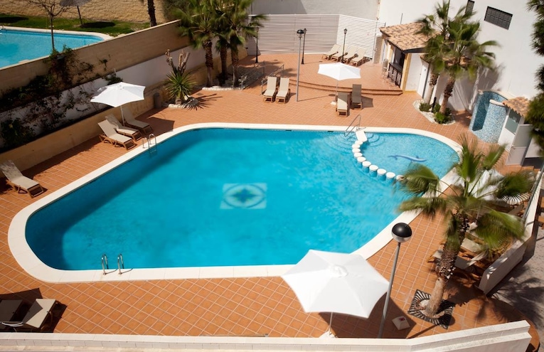Swimming pools - 1