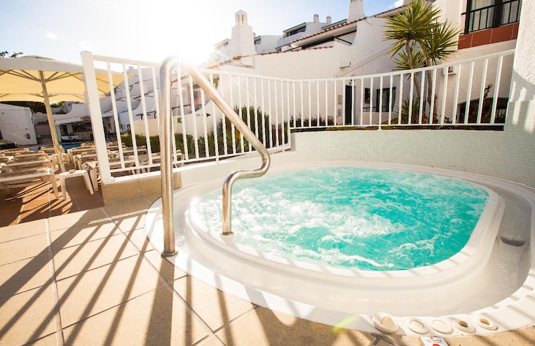 Swimming pools - 2