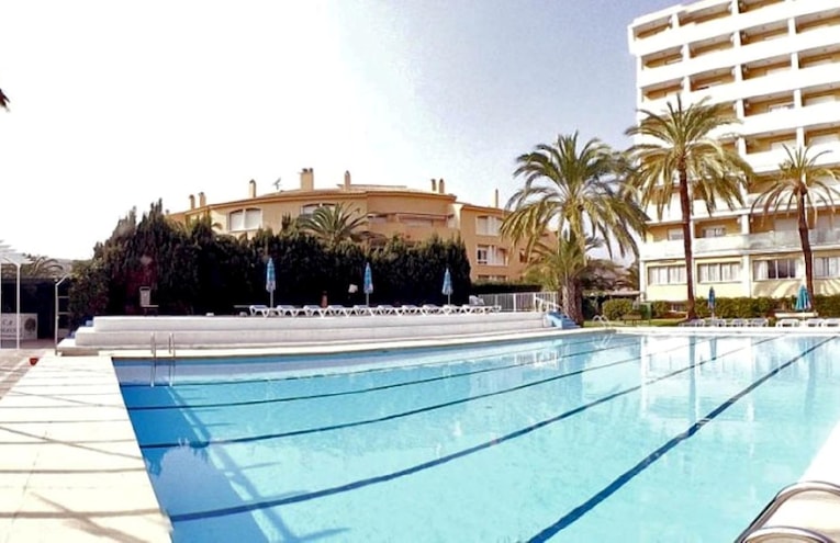 Swimming pools - 1