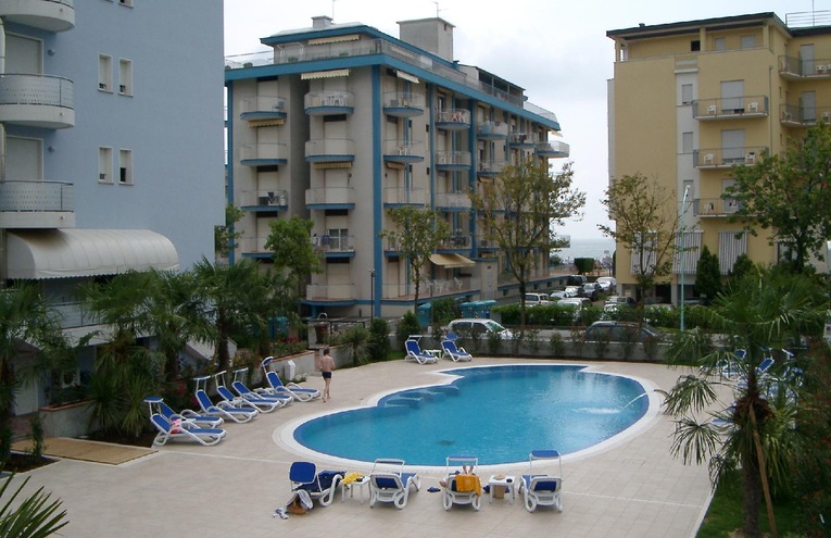 Swimming pools - 1