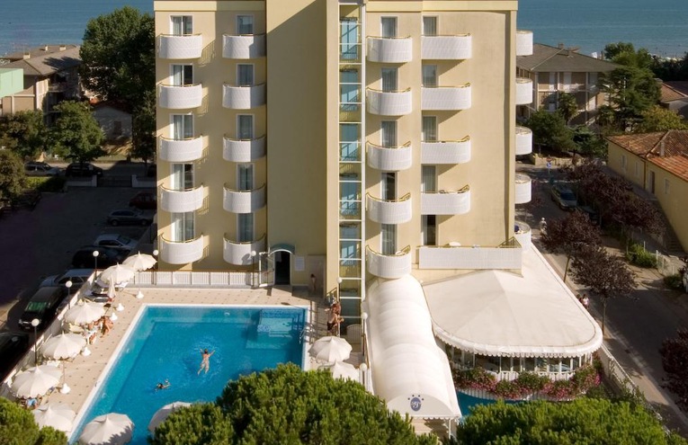 Swimming pools - 2