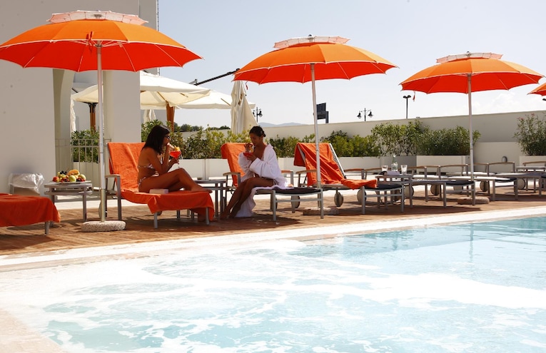 Swimming pools - 1