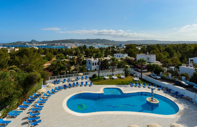Swimming pools - 1