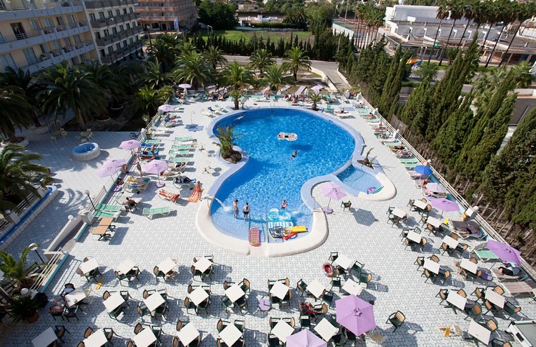 Swimming pools - 1