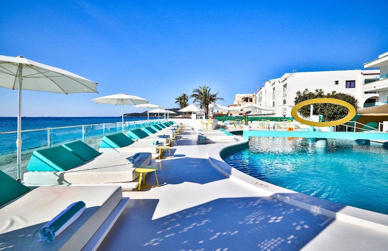 Swimming pools - 1