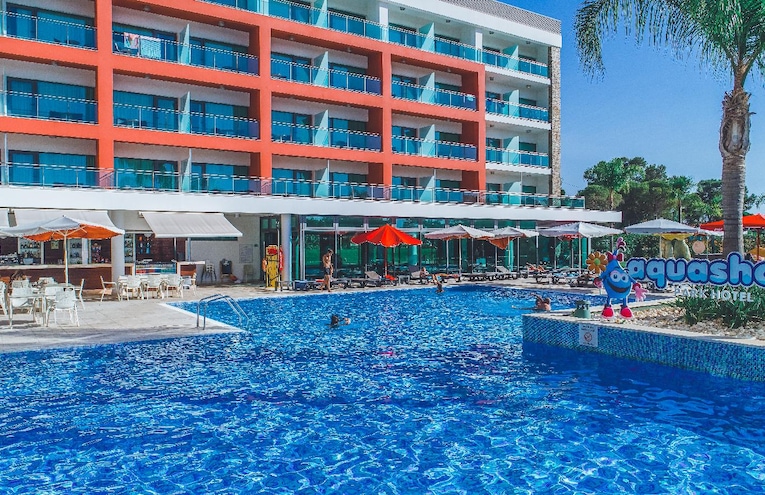 Swimming pools - 1