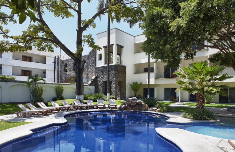 Swimming pools - 1
